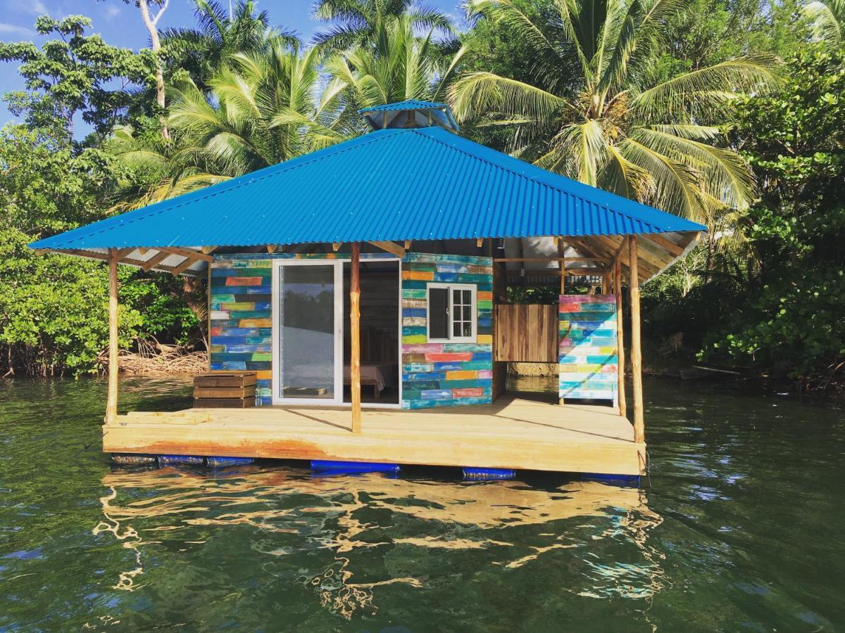 El Toucan Loco Floating Lodges Tierra Oscura Luaran gambar