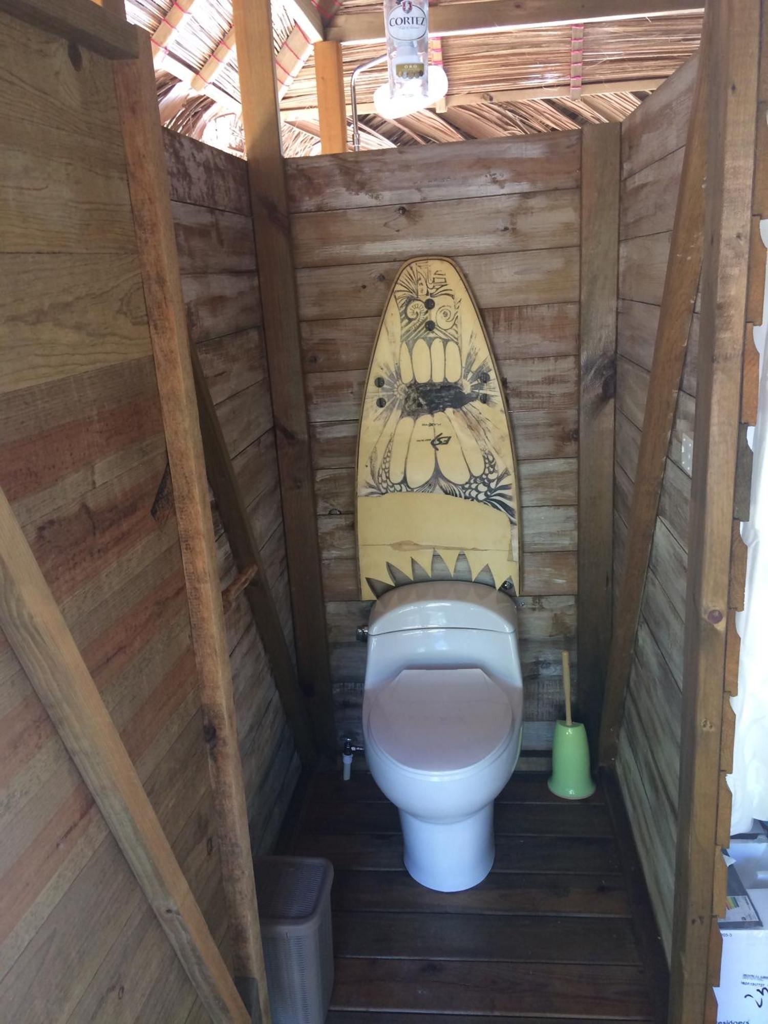 El Toucan Loco Floating Lodges Tierra Oscura Luaran gambar